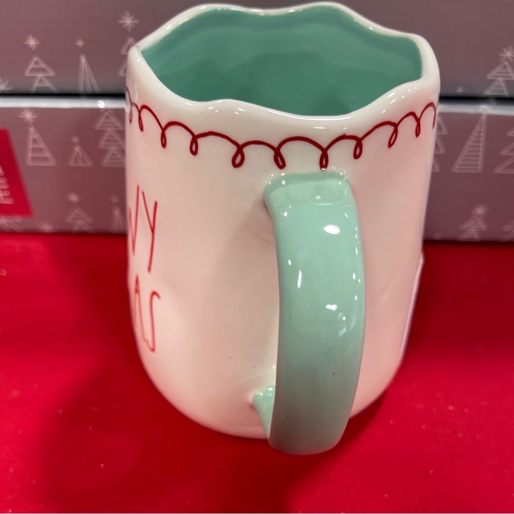 Rae Dunn Christmas Cat Meowy Christmas Scalloped Holiday Ceramic Coffee Mug NeW - Picture 3 of 3